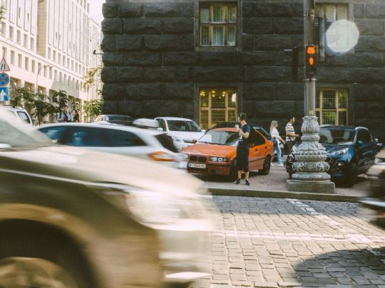 В Києві сильні затори через перекриття руху у низці районів: список
