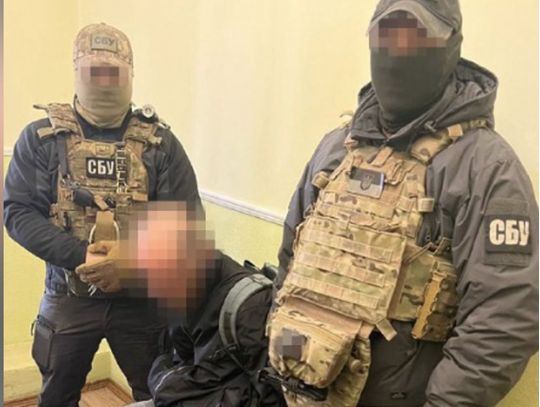 Шпигували за потягами з військовою технікою: на Буковині затримали агента фсб та його поплічника