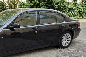 Взрывчатка на дверце: в Одессе хотели подорвать автомобиль предпринимателя Взрывчатка на дверце: в Одессе хотели подорвать автомобиль предпринимателя